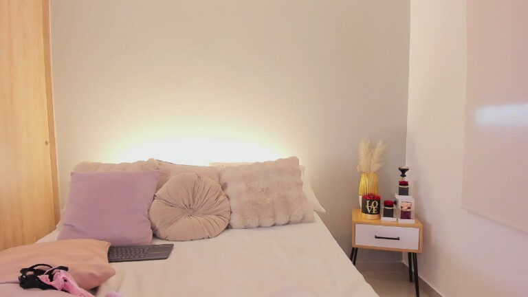 Valery_Ferrera's Streamate show and profile