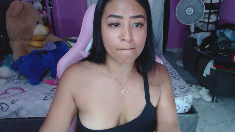 sofiaxxDreams's Streamate show and profile
