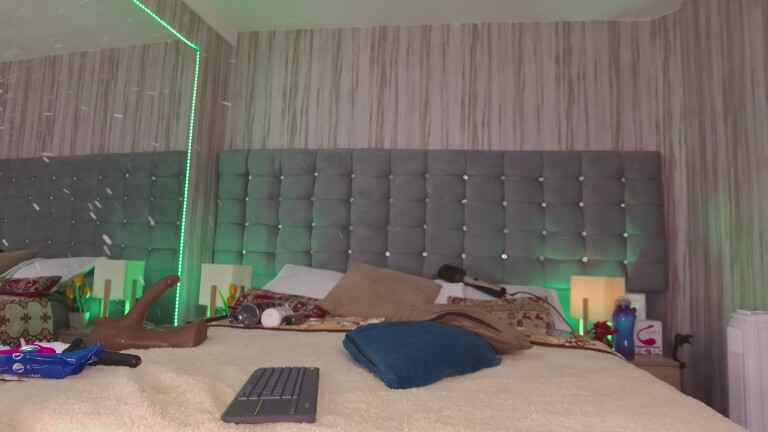 Pocahontasfg's Streamate show and profile