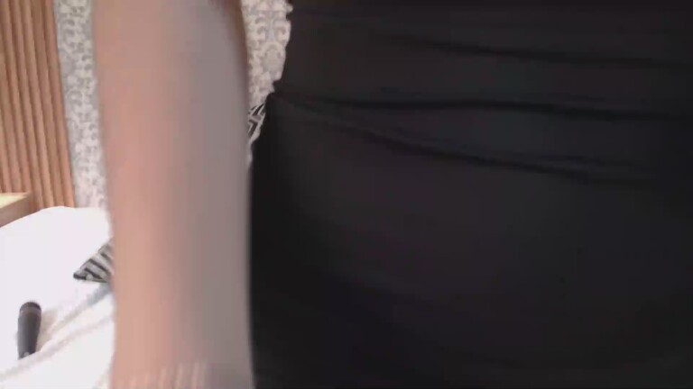 Charlotte_18's Streamate show and profile