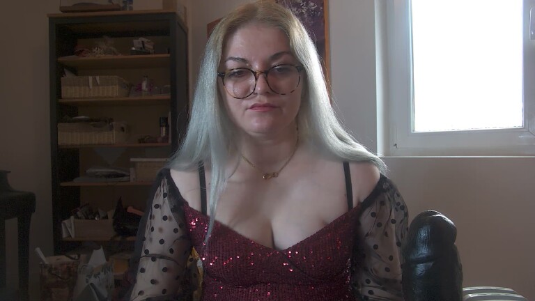 MistressMarlena's Streamate show and profile