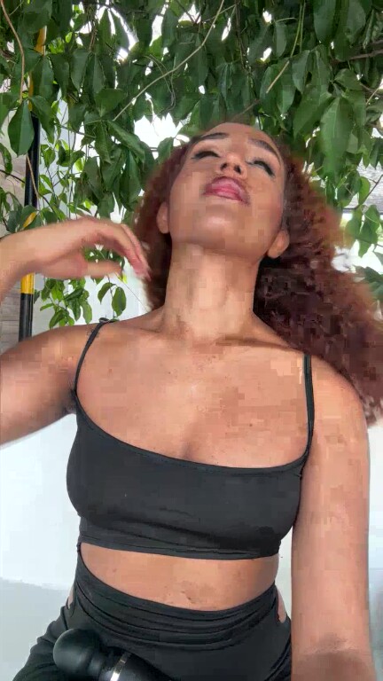 MaiaCox's Streamate show and profile