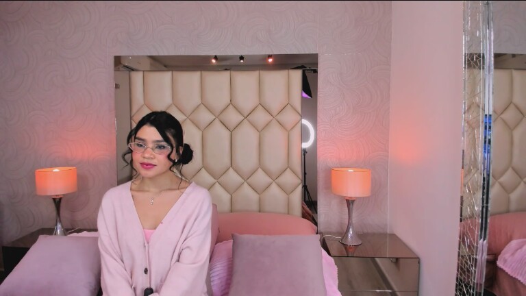 DafneJames's Streamate show and profile