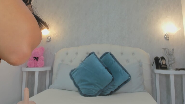 EmmilyMartinez's Streamate show and profile