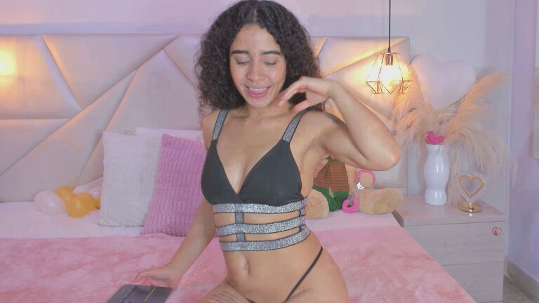 EmyCarter's Streamate show and profile